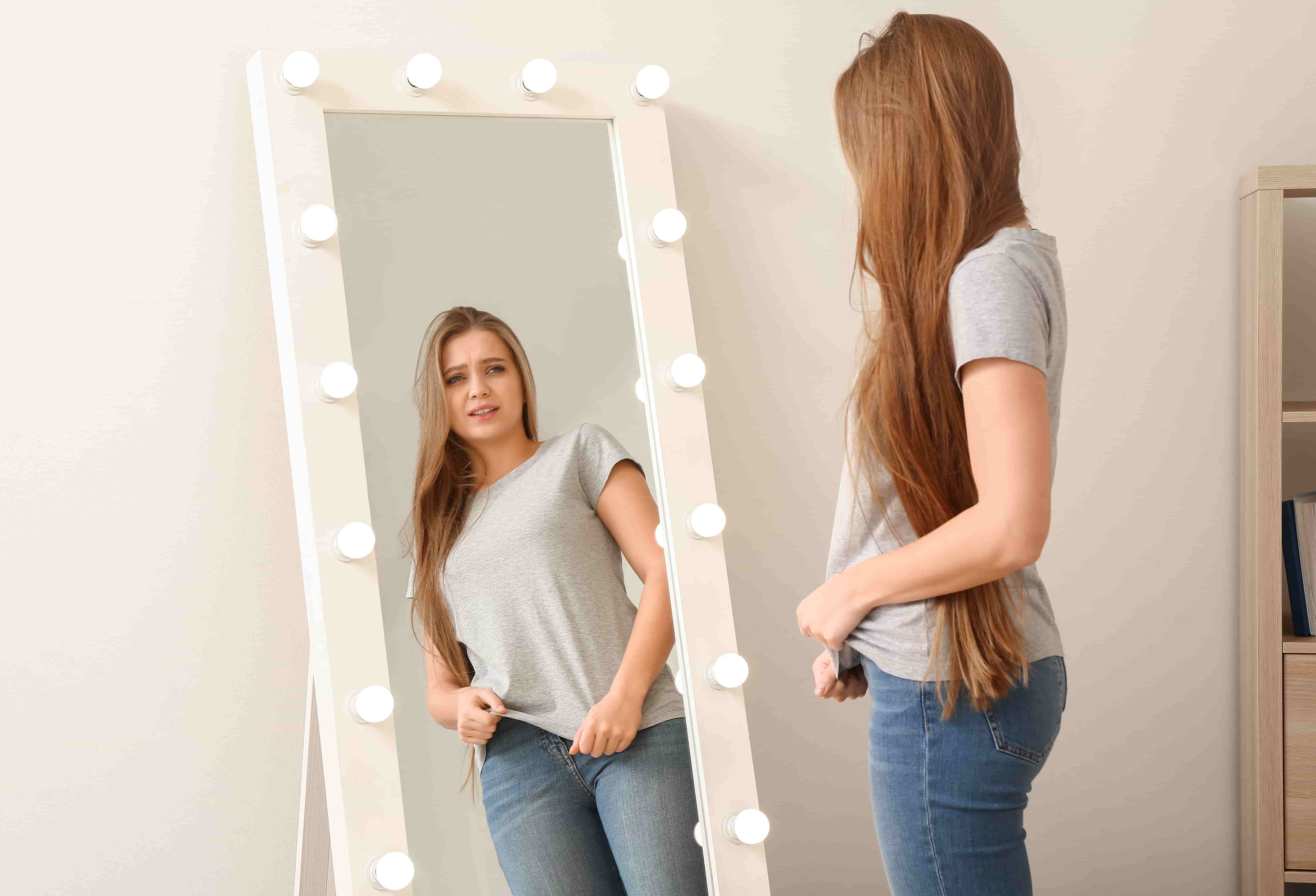 Les impacts psychologiques de la médecine esthétique sur les complexes physiques